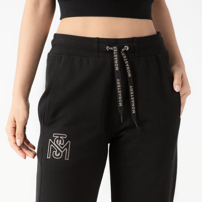 LOOK 3 - SIRKE HOODIE / CYRA JOGGER WOMEN