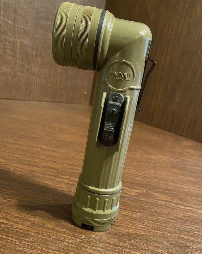 US Angle Head Flash light - new - 1990’s - US Made