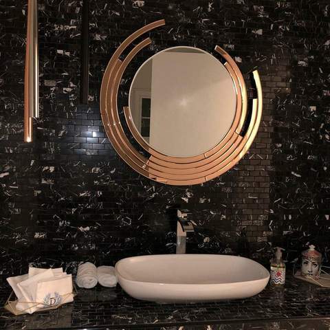 venetian mirror