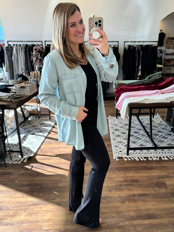 Annie - Slit Hem and Pintuck Flare Stretch Pants