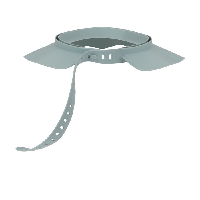 The Baby Bath Hat is light blue with an adjustable strap, a wide brim, and multiple fastening holes. It keeps water or shampoo out of your baby’s eyes for a tear-free bath experience.