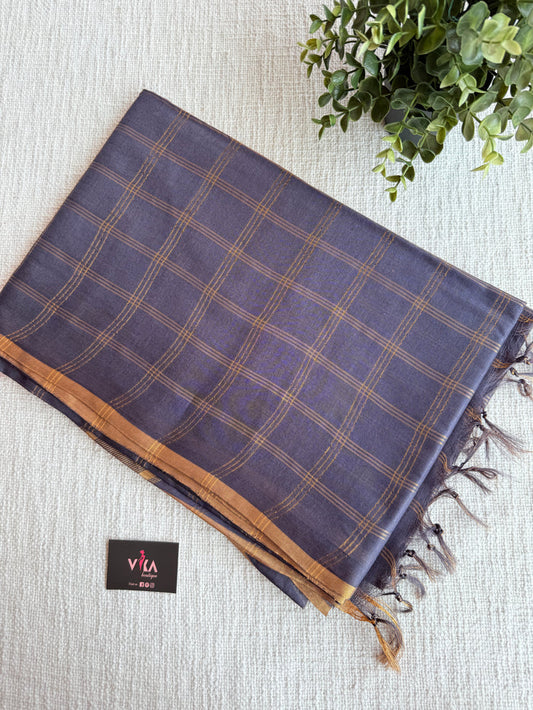 Checked Art silk saree with blouse