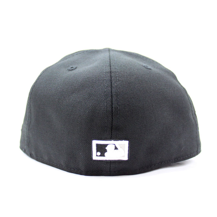 Chicago White Sox 2005 World Series New Era Fitted 59Fifty Hat (Glow in the Dark Logo Black Floral Under Brim)