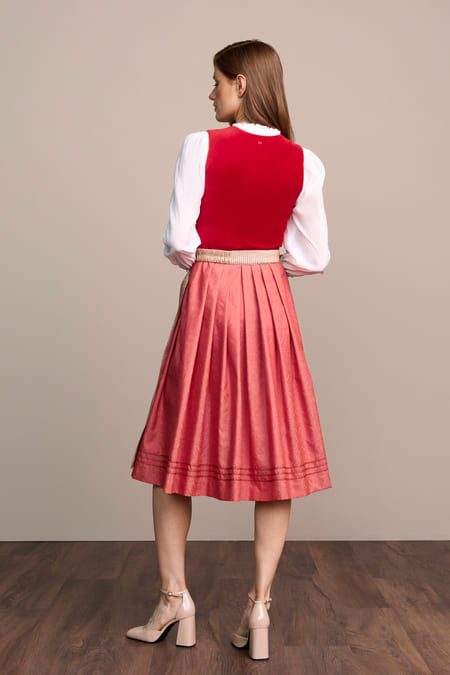 Julia Trentini Angelika Dirndl - view 3