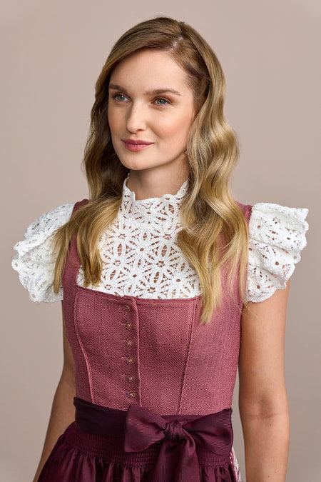 Julia Trentini Jill Dirndl - view 2