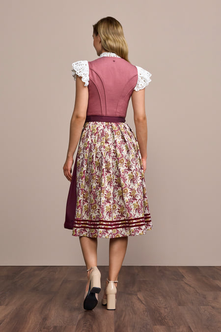 Julia Trentini Jill Dirndl - view 3