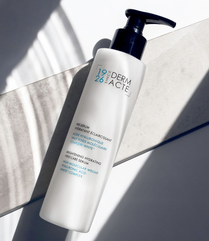 Klarende fuktgivende First-Care Serum