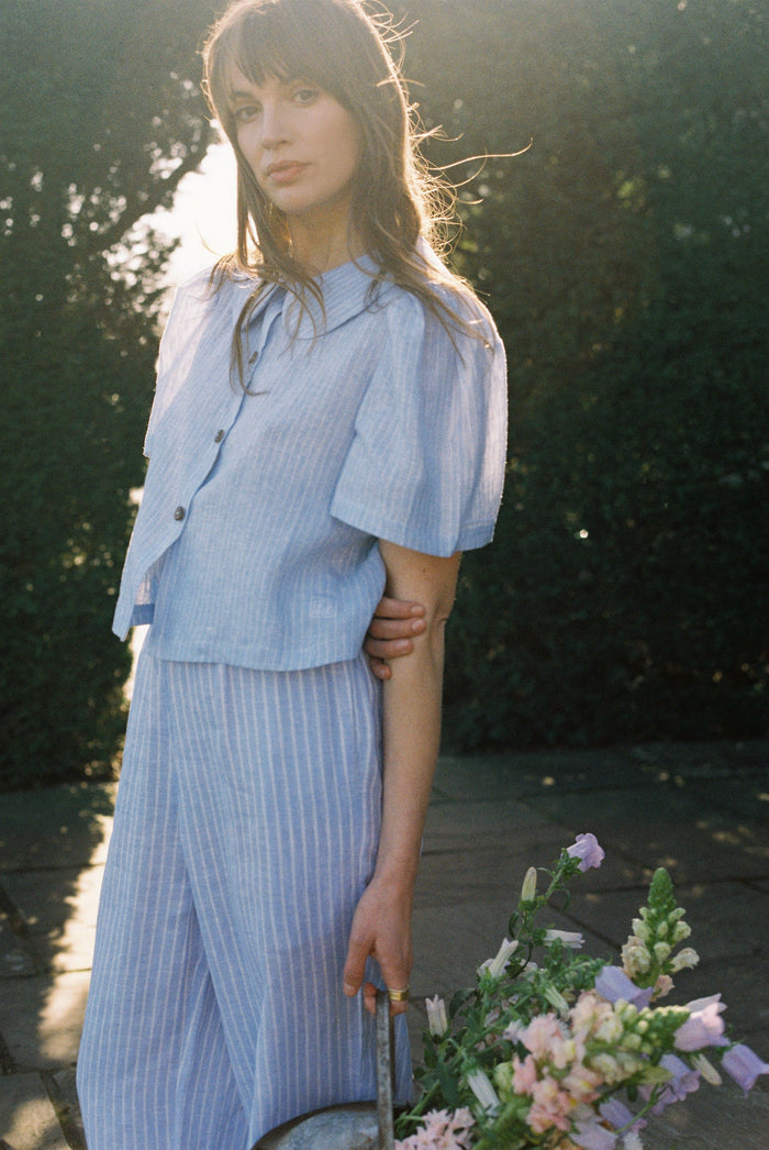 Má + Lin Frances Cropped Linen Blouse in Sky Blue Stripe