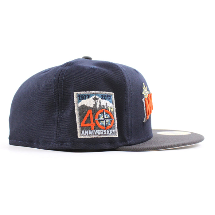 MARINEROS (Seattle Mariners) 40TH Anniversary New Era 59Fifty Fitted Hat (Navy Graphite Silver Under Brim)