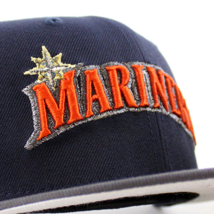 MARINEROS (Seattle Mariners) 40TH Anniversary New Era 59Fifty Fitted Hat (Navy Graphite Silver Under Brim)
