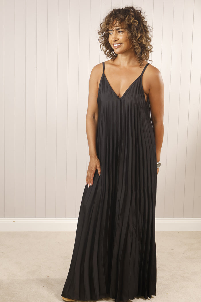 Nancy Pleat Dress Black