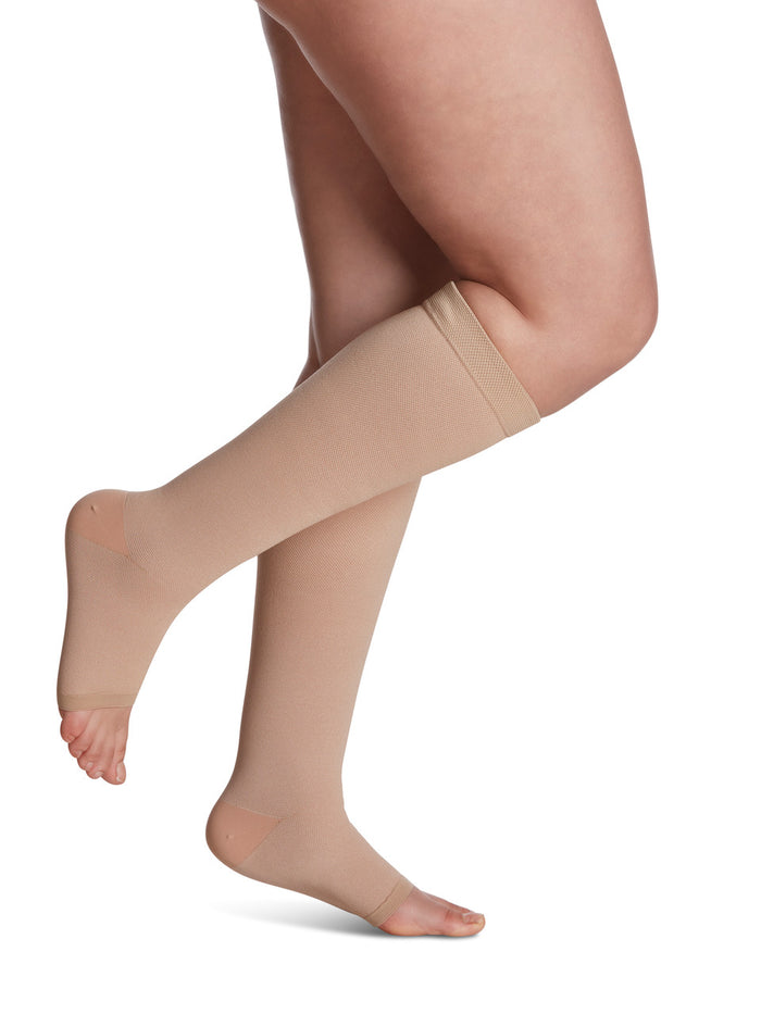 Sigvaris Natural Rubber Knee High, Open Toe 50-60mmHg - Unisex - Foot